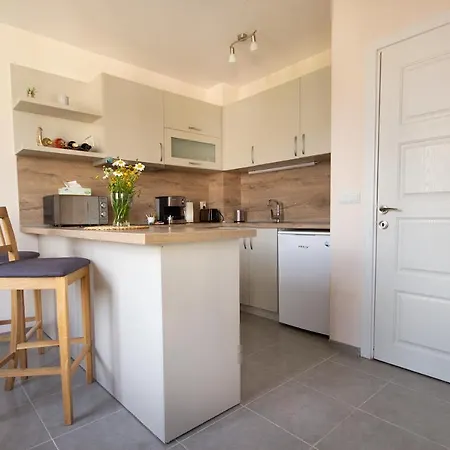 아파트 The Captain Be My Guests! By Rv