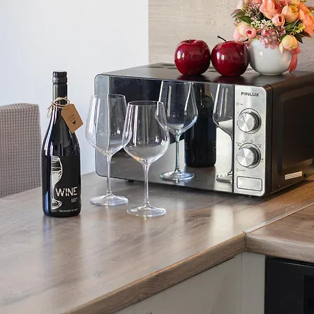 The Captain Be My Guests! By Rv 바르나