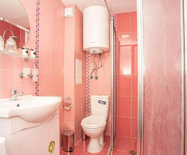 The Captain Be My Guests! By Rv Apartman *